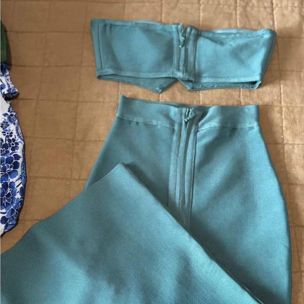 House of CB Aqua Suiza Bandage Pencil Skirt & Top Coordinating Set. Size XS